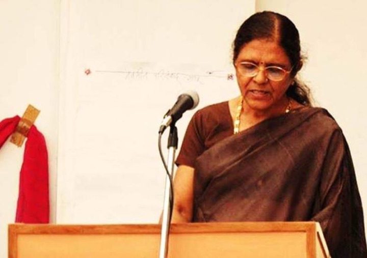 Kalpana receiving her first award